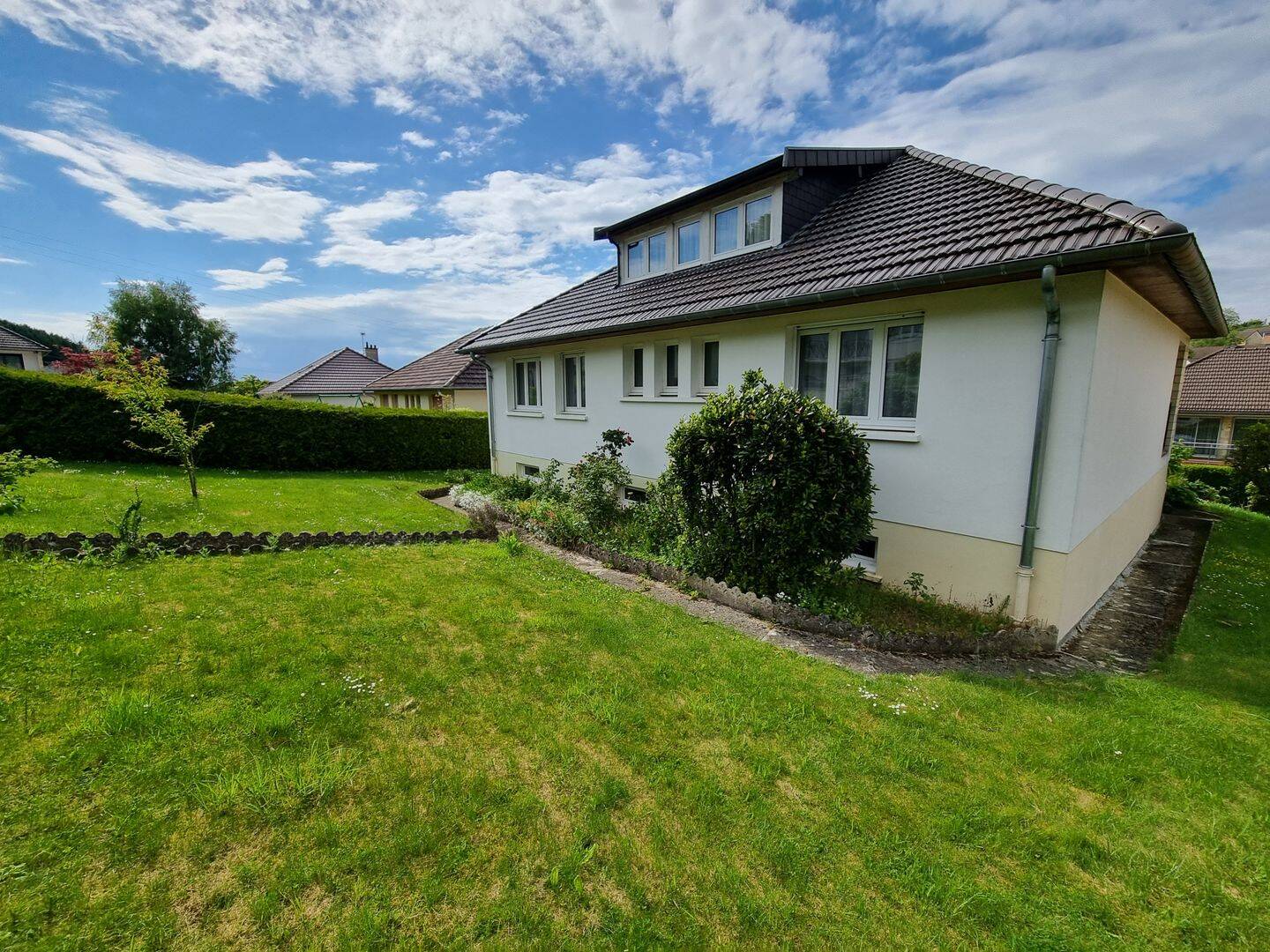 Maison 6 pièces 135 m² · à Aiglemont · 135 m² · 231 000 €