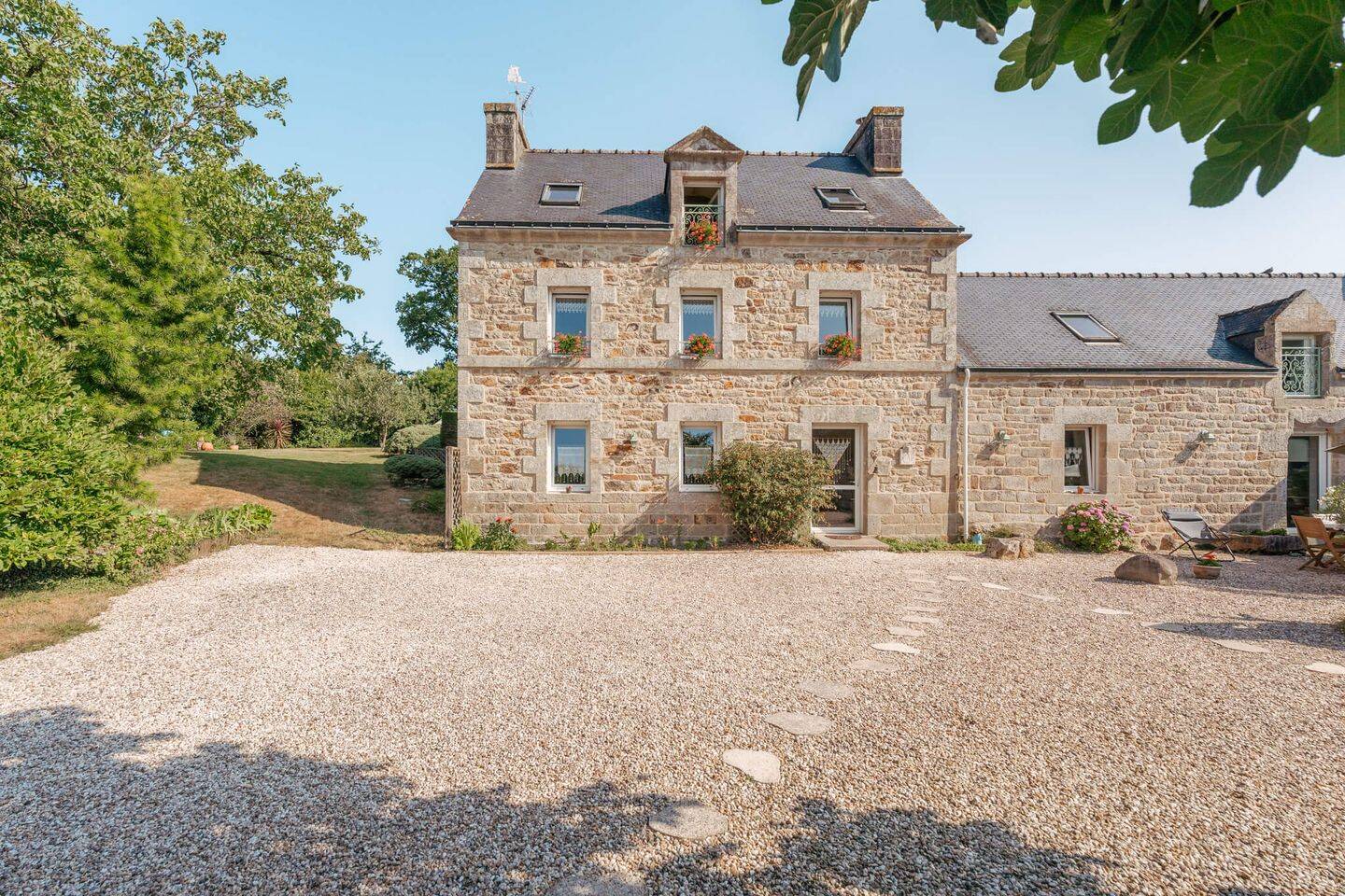 Maison 6 pièces 197 m² · à Pluméliau-Bieuzy · 197 m² · 466 000 €