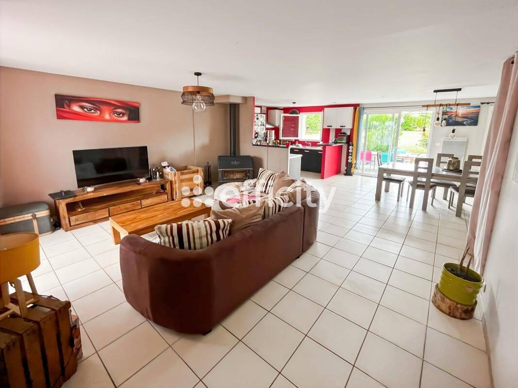 Maison 6 pièces 118 m² · à Perrusson · 118 m² · 239 000 €