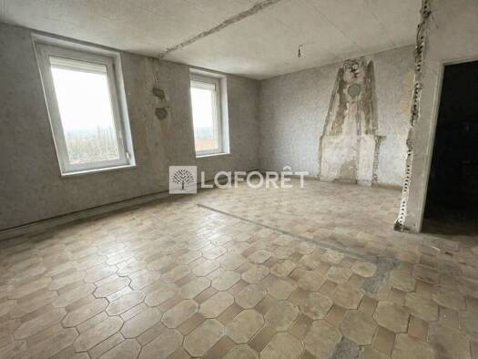 Immeuble à vendre 162 000 € 300 m² Petite Fin Homécourt 54310