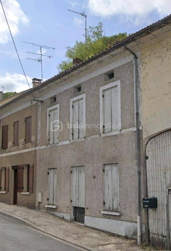 Maison 4 pièces 84 m² · à Saint Aulaye-Puymangou · 84 m² · 40 000 €
