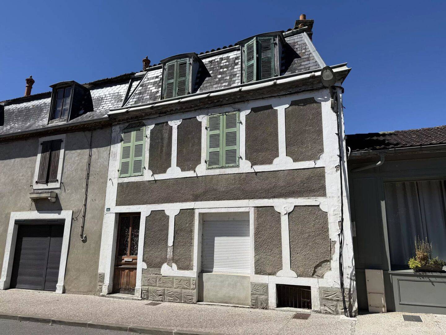 Maison 6 pièces 130 m² · à Sauveterre-de-Béarn · 130 m² · 88 000 €
