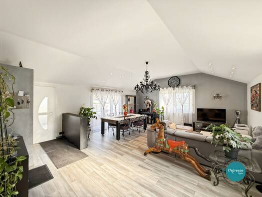 Maison de plain-pied à vendre 365 000 € 7 pièces 4 chambres 132 m² 495 m² de terrain Itteville 91760