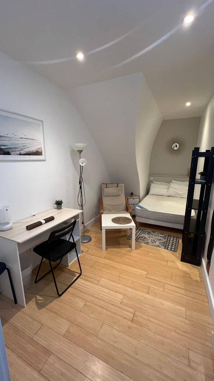 Appartement 1 pièce 15 m² · à Paris 16ème Arrondissement · 15 m² · 670 €