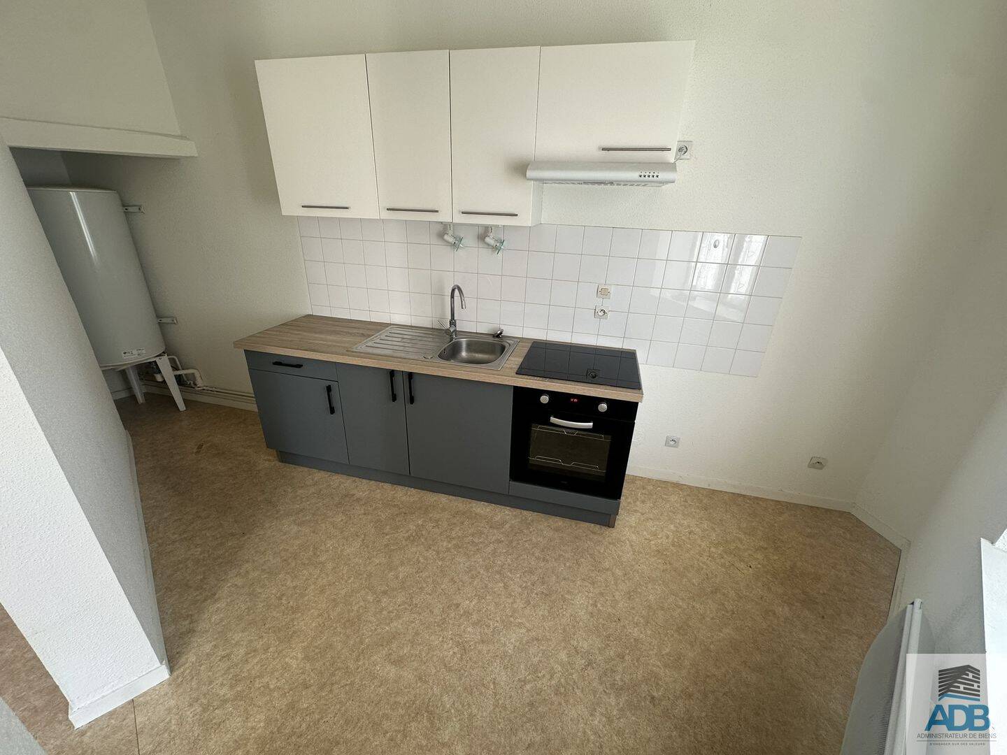 Appartement 1 pièce 35 m² · à Le Coteau · 35 m² · 299 €