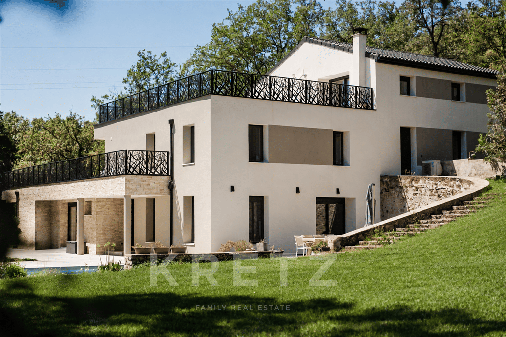 Maison 10 pièces 440 m² · à Revel · 440 m² · 1 600 000 €