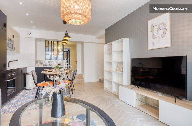 Appartement 2 pièces 54 m² · à Paris 18ème Arrondissement · 54 m² · 2 203 €