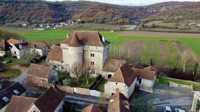 Château à vendre 884 000 € 10 pièces 6 chambres 370 m² 2 870 m² de terrain Ambeyrac 12260