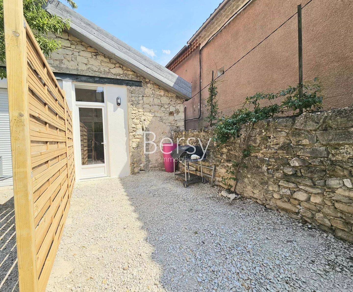 Appartement 1 pièce 17 m² · à Caromb · 17 m² · 524 €/mois