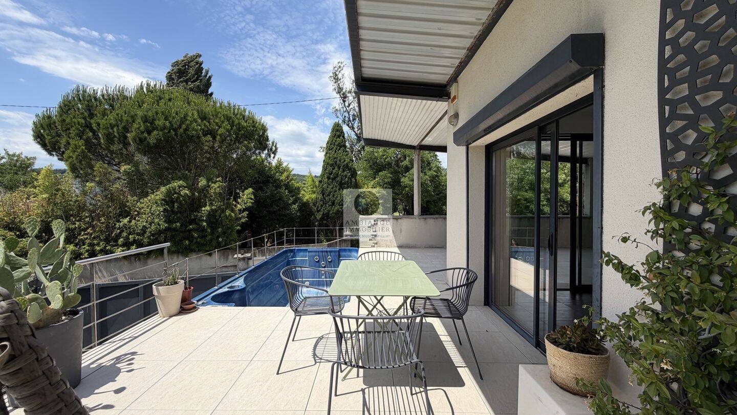 Appartement 6 pièces 235 m² · à Valence · 235 m² · 375 000 €
