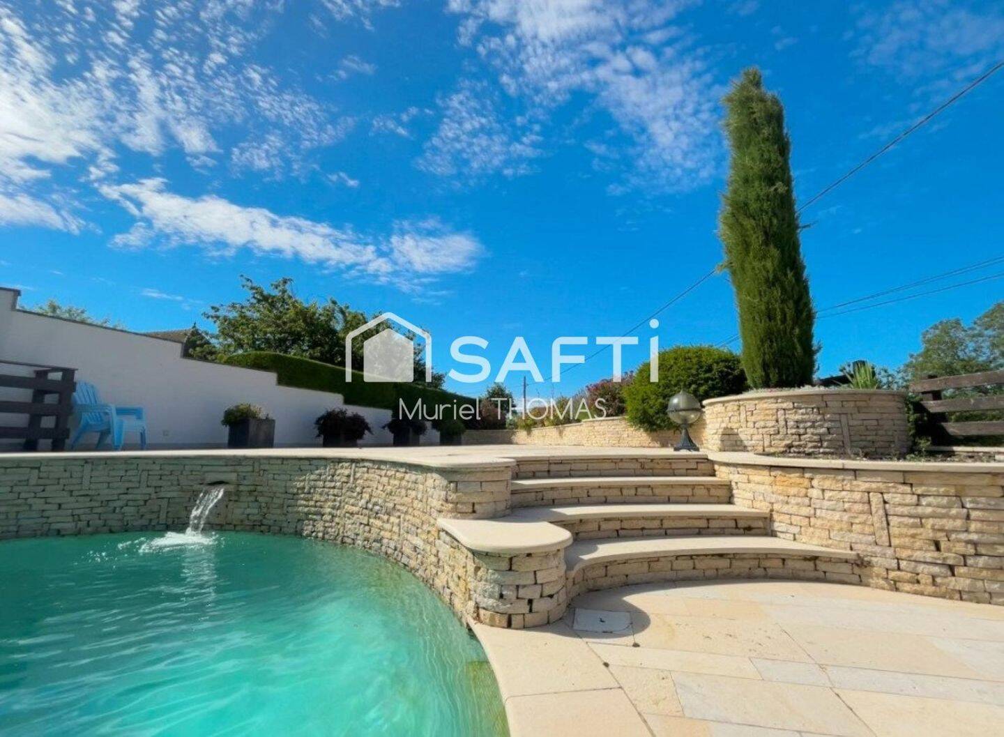 Maison 7 pièces 200 m² · à Les Avenières Veyrins-Thuellin · 200 m² · 349 000 €