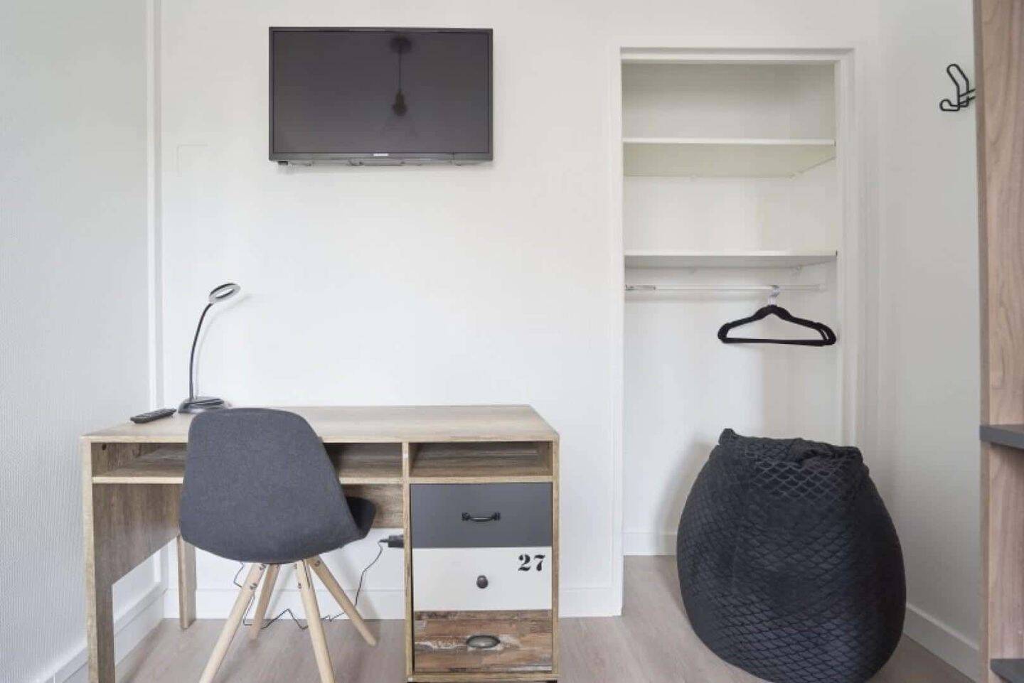 Chambre 3 - CAZENEUVE - Colocation — 6