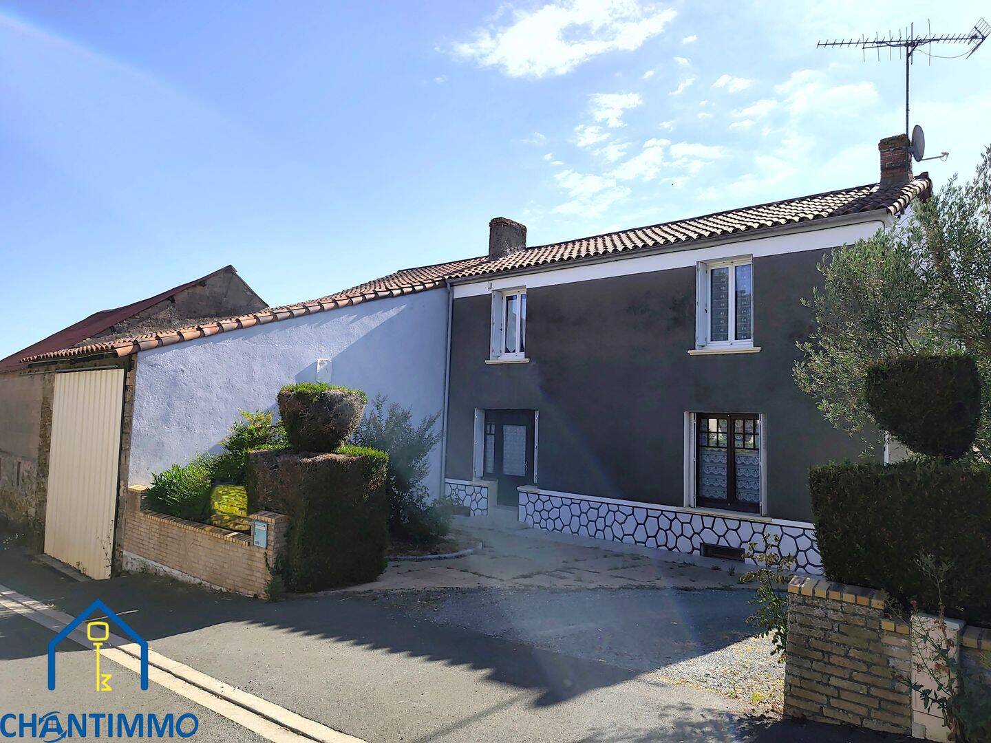 Maison 8 pièces 201 m² · à Mouilleron-Saint-Germain · 201 m² · 164 500 €