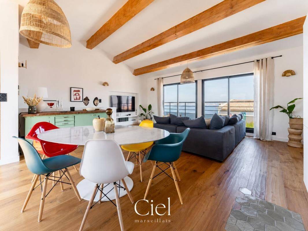 Appartement 4 pièces 100 m² · à Marseille 7ème Arrondissement · 100 m² · 3 500 €