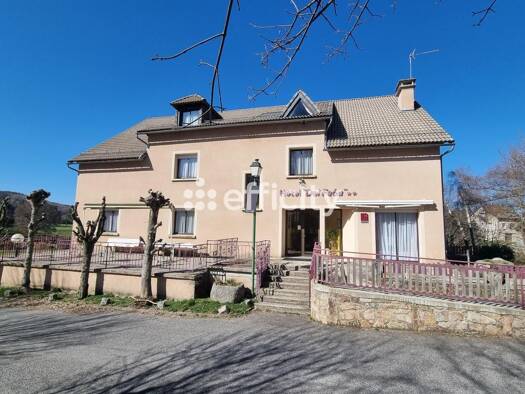 Local commercial à vendre 350 000 € 757 m² de surface de vente Aumont-Aubrac 48130
