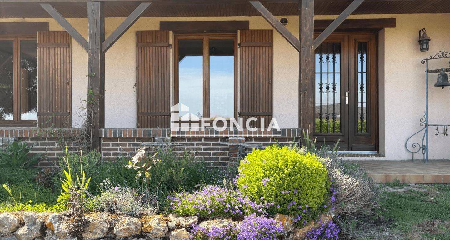 Maison 7 pièces 212 m² · à Meslay-le-Grenet · 212 m² · 275 900 €