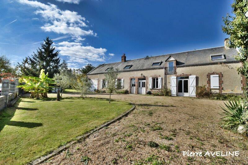 Maison 7 pièces 242 m² · à Yèvres · 242 m² · 249 500 €