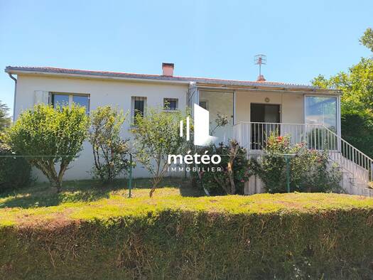 Maison à vendre 242 200 € 4 pièces 2 chambres 70 m² 1 375 m² de terrain Angles 85750