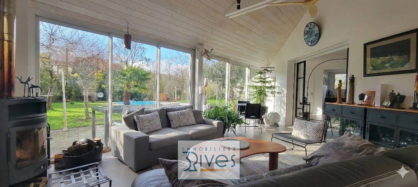 Maison 10 pièces 195 m² · à Brissac Loire Aubance · 195 m² · 649 900 €