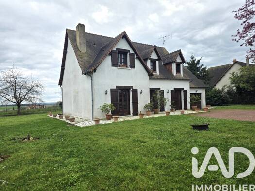Maison à vendre 215 000 € 6 pièces 4 chambres 143 m² 1 967 m² de terrain Noyant-de-Touraine 37800