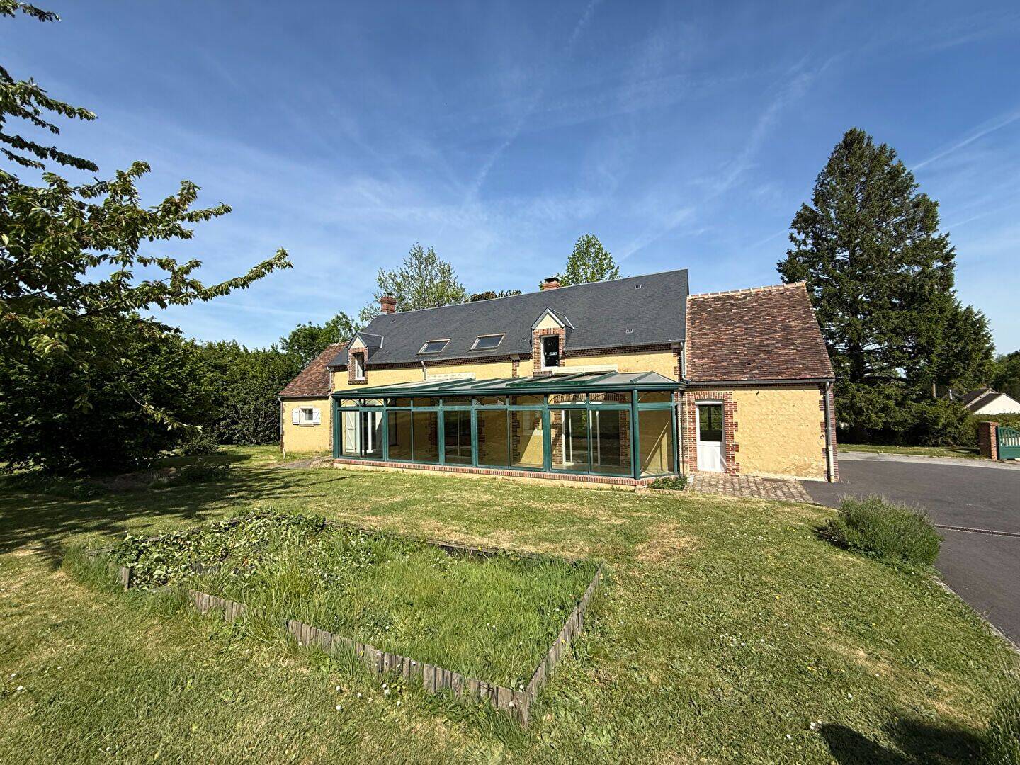 Maison 9 pièces 211 m² · à Mortagne-au-Perche · 211,2 m² · 299 500 €