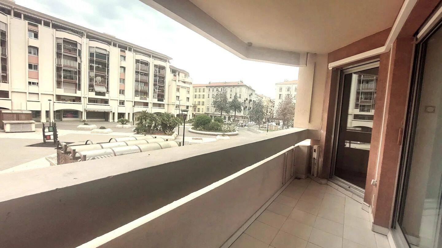 Appartement 3 pièces 53 m² · à Nice · 52,5 m² · 1 390 €