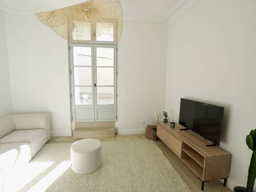 Appartement à vendre 620 000 € 4 pièces 3 chambres 111 m² RDC Centre Historique Montpellier 34000