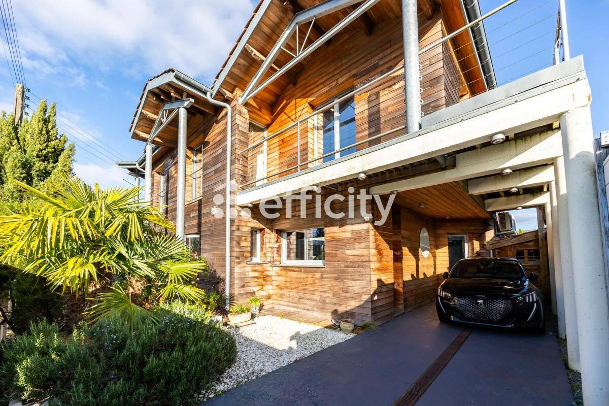 Maison 6 pièces 187 m² · à Mérignac · 187 m² · 699 000 €