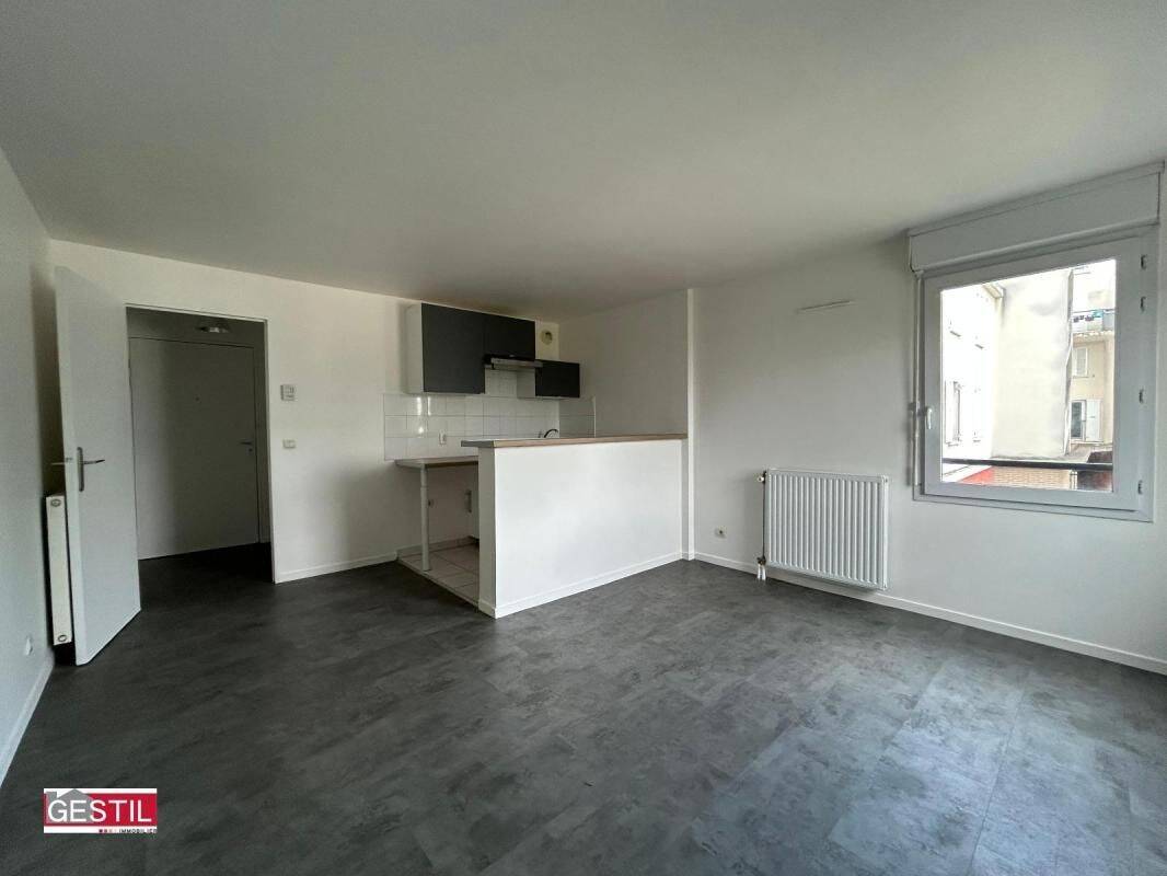 Appartement 1 pièce 25 m² · à Saint-Ouen-l'Aumône · 25 m² · 701 €/mois