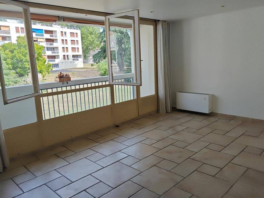 Appartement 3 pièces 60 m² · à Genay · 60 m² · 870 €/mois