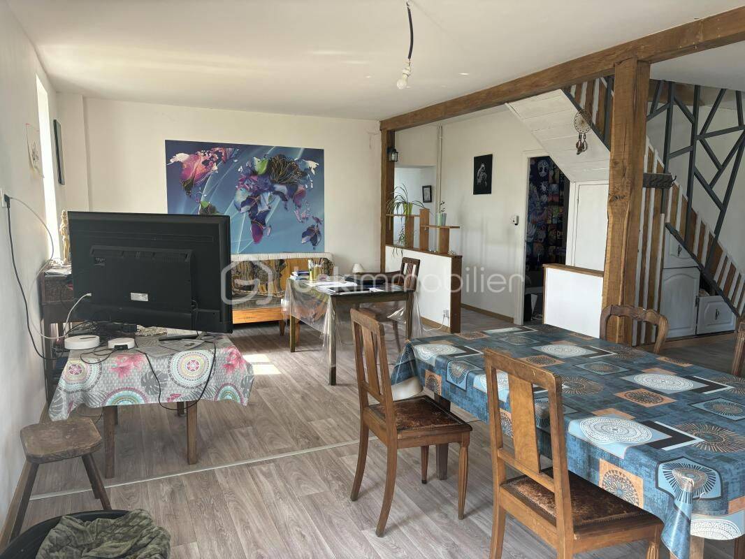 Maison 5 pièces 97 m² · à Nontron · 97 m² · 150 000 €