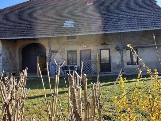 Appartement à vendre 181 650 € 3 pièces 2 chambres 95 m² RDC Andelot-en-Montagne 39110