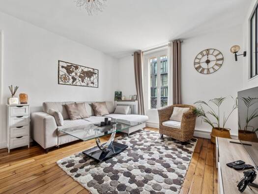 Appartement à louer 1 650 € 2 pièces 1 chambre 46 m² 2ème étage Corentin Celton Issy-les-Moulineaux 92130