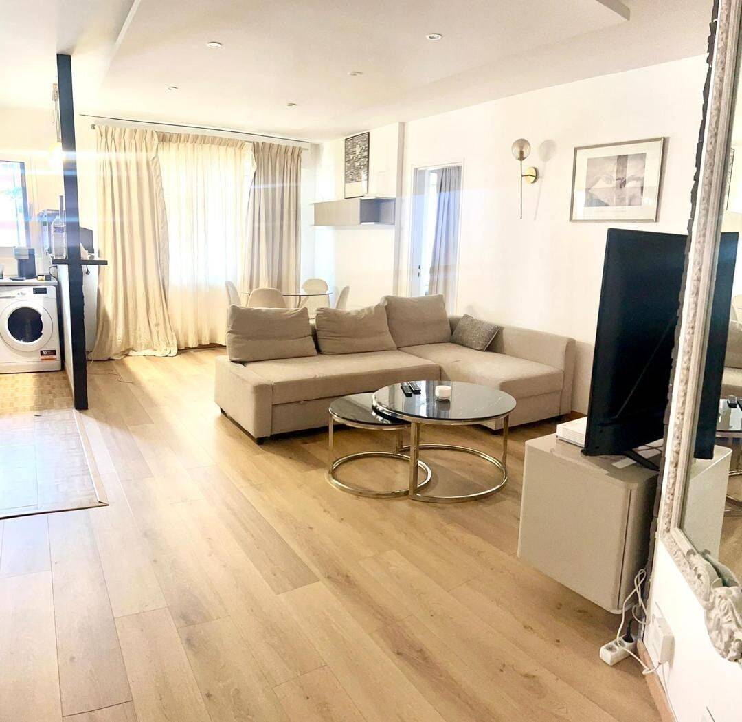 Appartement 2 pièces 55 m² · à Courbevoie · 55 m² · 1 800 €