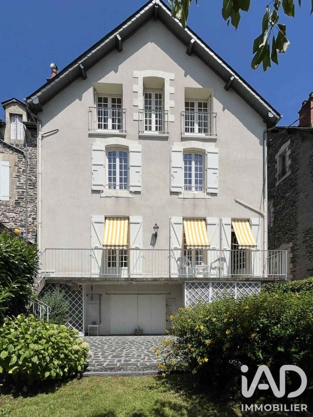 Maison 9 pièces 258 m² · à Allassac · 258 m² · 237 000 €