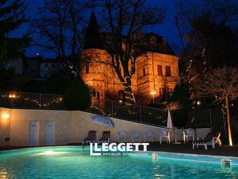 Maison 25 pièces 370 m² · à Saint-Alban-sur-Limagnole · 370 m² · 1 290 000 €