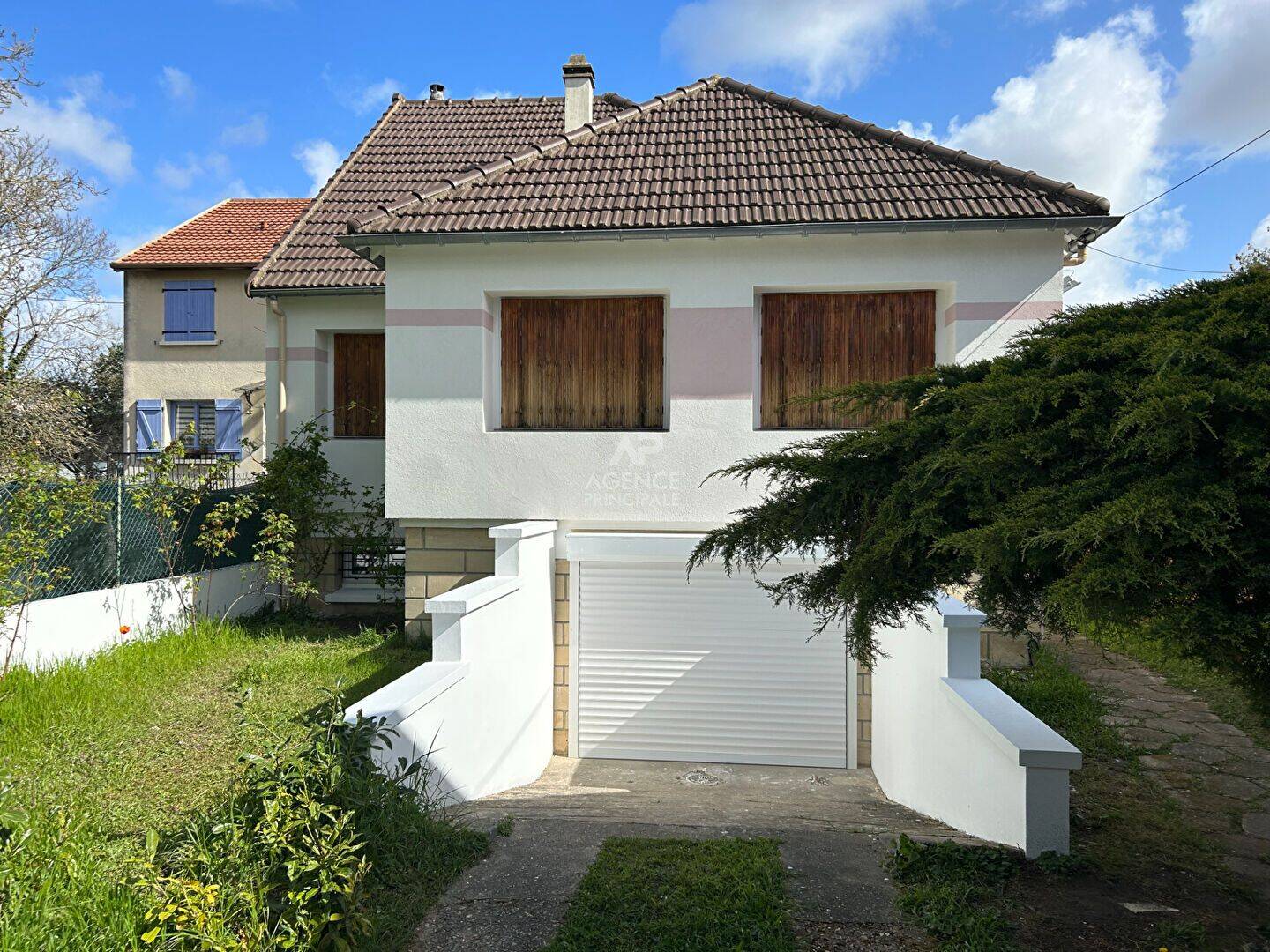 Maison 4 pièces 78 m² · à Le Mesnil-le-Roi · 77,6 m² · 2 116 €/mois