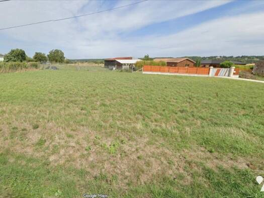 Terrain à vendre 44 500 € 1 350 m² de terrain La Chapelle-Moulière 86210