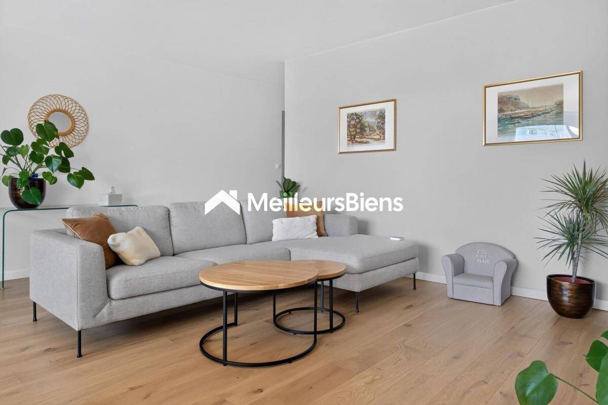 Appartement 1 pièce 94 m² · à Divonne-les-Bains · 94 m² · 520 000 €