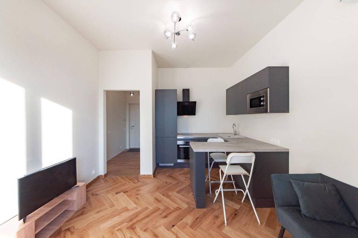 Appartement 2 pièces 32 m² · à Paris 16ème Arrondissement · 32 m² · 1 200 €