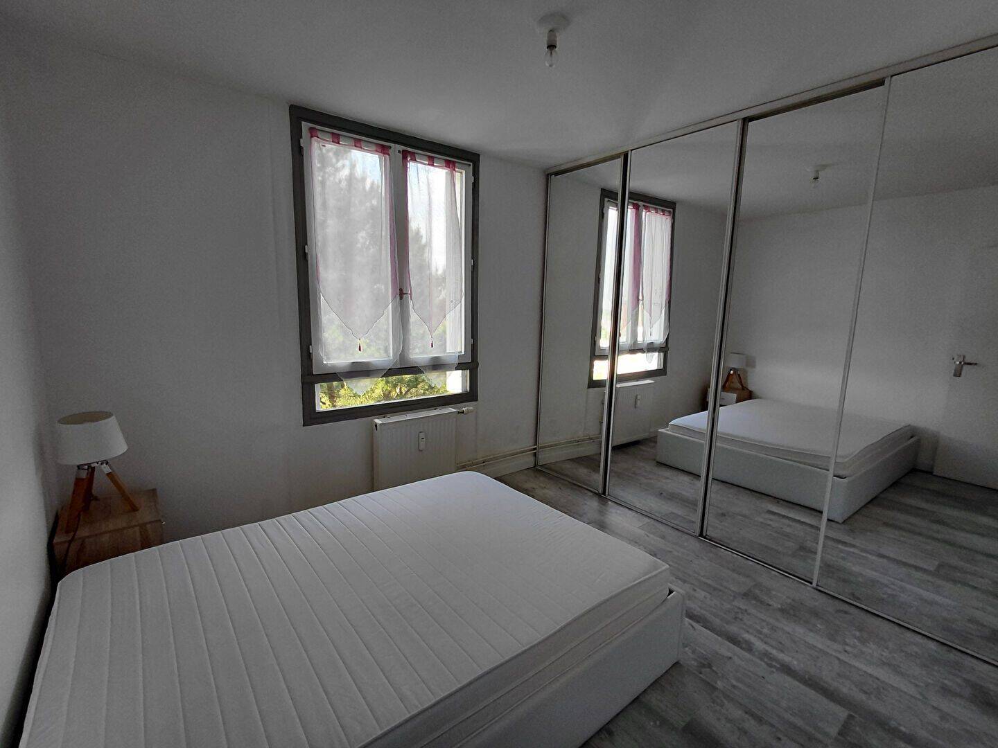 Appartement 3 pièces 67 m² · à Lorient · 66,5 m² · 900 €