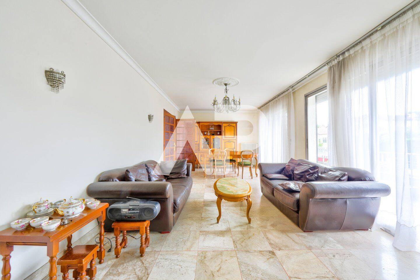 Maison 8 pièces 180 m² · à Clamart · 180 m² · 832 000 €