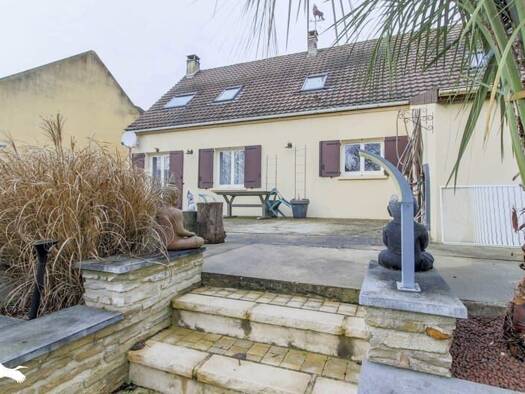 Maison à vendre 384 345 € 6 pièces 4 chambres 130 m² 1 020 m² de terrain Chars 95750