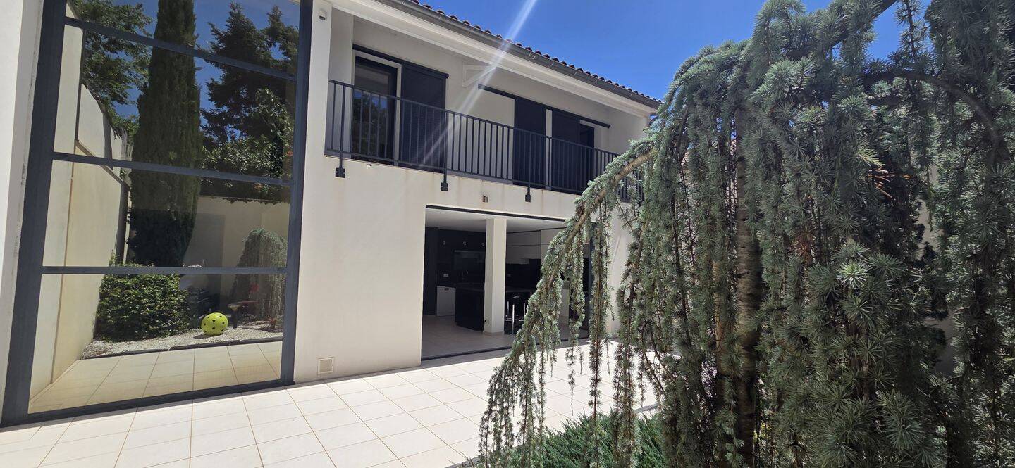 Maison 5 pièces 129 m² · à Bordeaux · 129,2 m² · 988 000 €