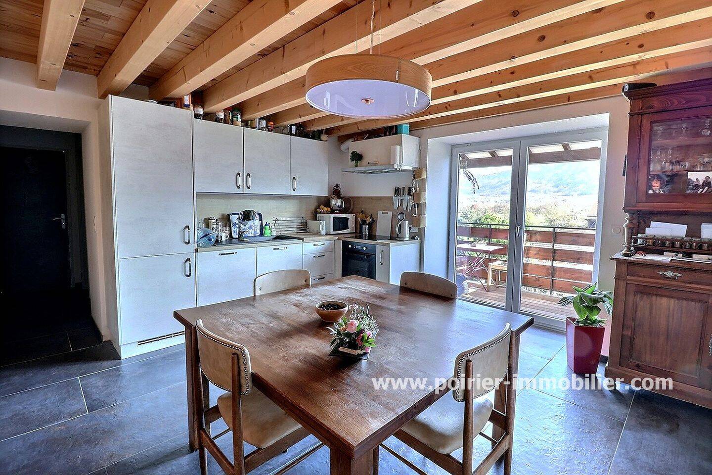 Appartement 4 pièces 80 m² · à Bons-en-Chablais · 79,5 m² · 369 000 €