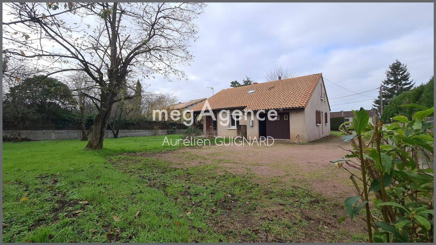 Maison 10 pièces 151 m² · à Bressuire · 151 m² · 198 900 €