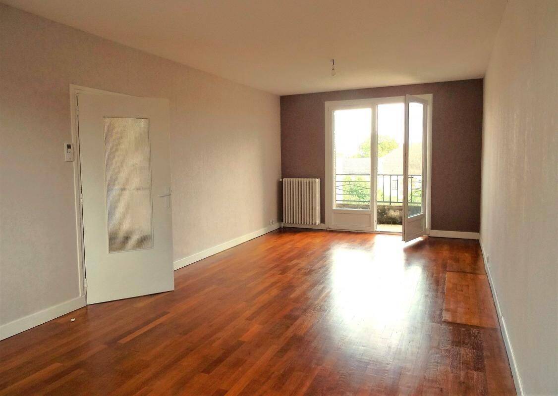Appartement 3 pièces 84 m² · à Le Creusot · 84 m² · 570 €