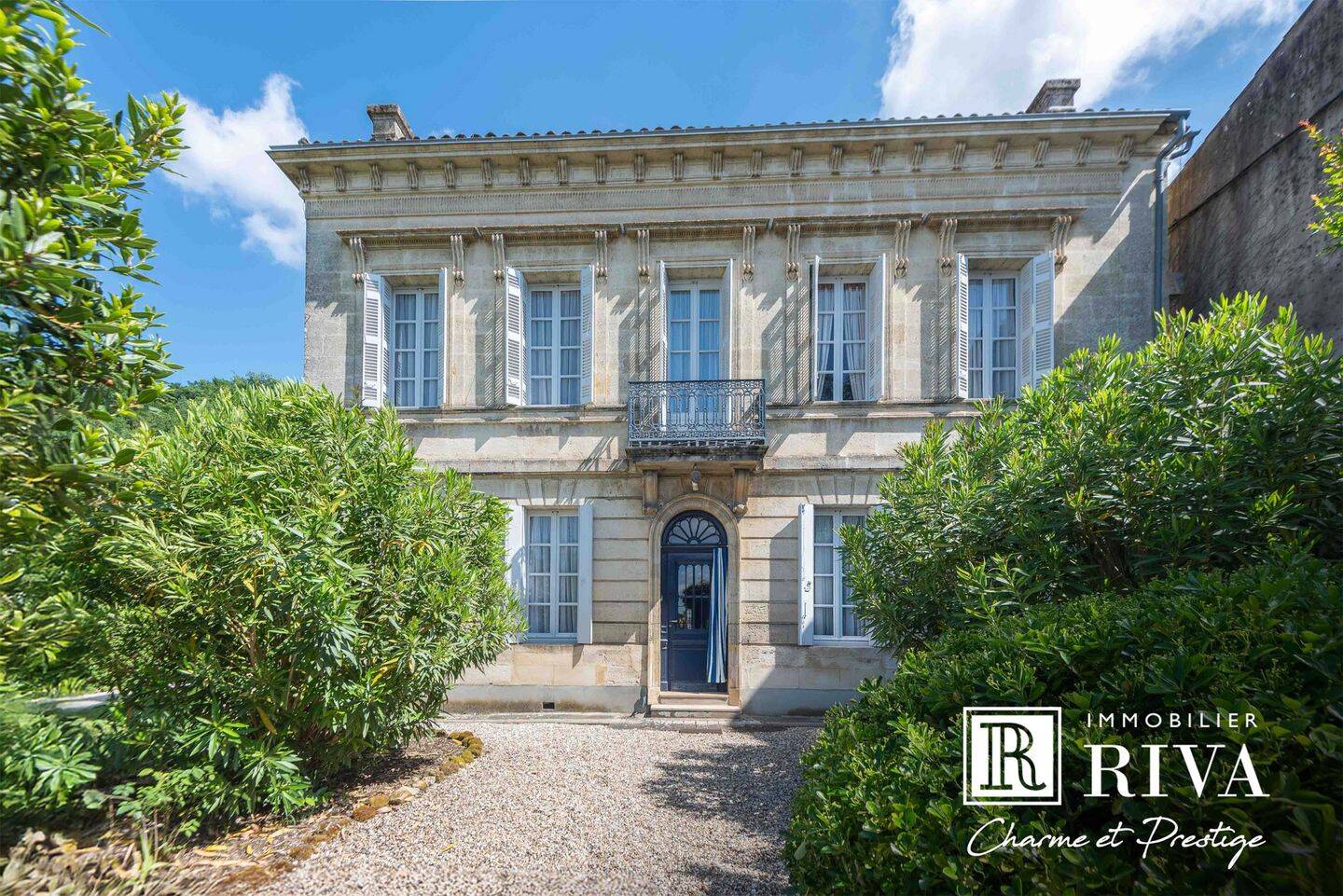 Maison 8 pièces 231 m² · à Quinsac · 231 m² · 561 600 €