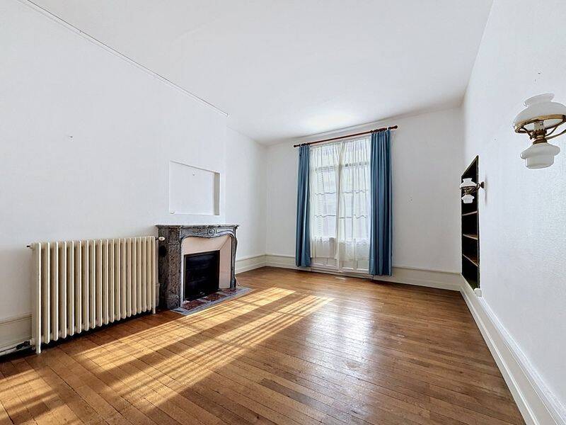 Appartement 4 pièces 144 m² · à Château-Renault · 144 m² · 91 000 €