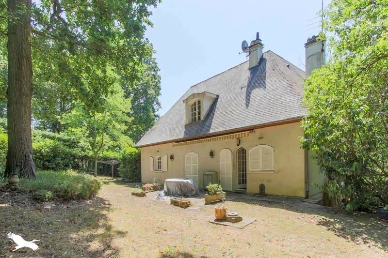 Maison 7 pièces 176 m² · à Jouars-Pontchartrain · 176 m² · 625 000 €